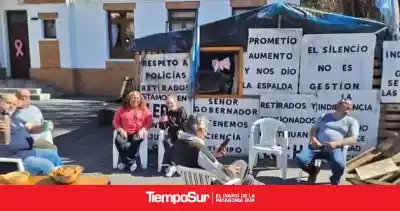 154 días de carpa, un internado y una promesa que no llega: el reclamo policial que se cobra salud
