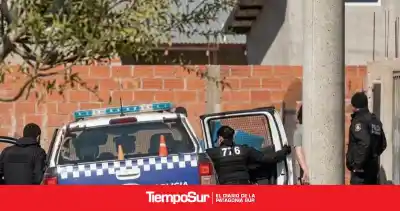 Un llamado de emergencia en San Julián terminó con un hombre de 31 años muerto y una mujer detenida