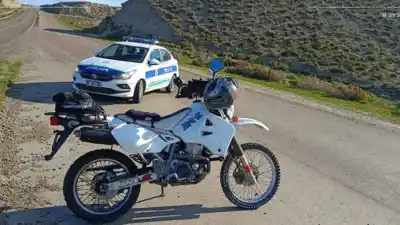 Dos conductores de 80 y 70 años chocaron en la bajada de Los Palitos: uno terminó asistido en el lugar