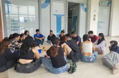La charla sobre suicidio en la Uader que apunta a los mitos que más circulan