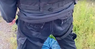 Tomó una campera del perchero y salió corriendo: lo que hizo el dueño no lo esperaban