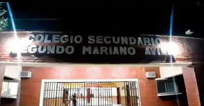 Encontraron mensajes aterradores en el baño de un colegio y lo que pasó después dejó a todos en vilo
