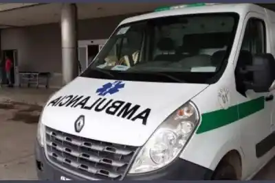 Lo esperó en la esquina y le dejó la cara marcada: quién es el atacante que la policía busca
