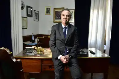 Pichetto recibirá el máximo honor de la UNRN en Viedma: el dato que lo une a la casa