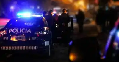 Un policía manejaba para Maxim, lo asaltaron y la respuesta dejó a un ladrón internado