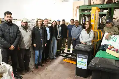Toay suma un autoelevador y nuevas islas de separación para el reciclado: qué cambia para los vecinos