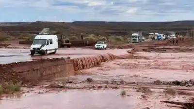 El arroyo Carranza se llevó la Ruta 5: el desvío que usaban los autos tampoco está disponible
