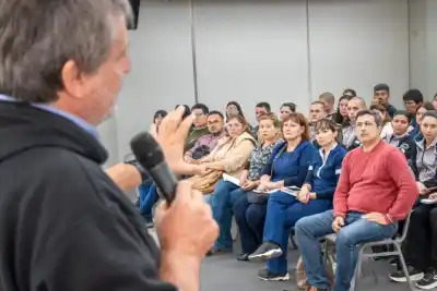 Chaco y Unicef entrenan a 200 personas para contener a los chicos en una emergencia hídrica