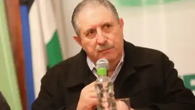 El sindicalista que pasó por "muchos gobiernos" y ahora apunta contra Weretilneck y Aguiar