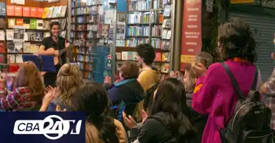 Córdoba: 14 librerías abren de noche con descuentos y una cita a ciegas con un libro