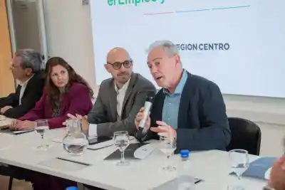 La IA avanza en las empresas de la región y preocupa a los gobiernos: qué reveló el nuevo informe