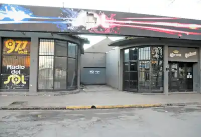 La frecuencia 97.7 dejó de sonar y un video viral reveló lo que nadie esperaba