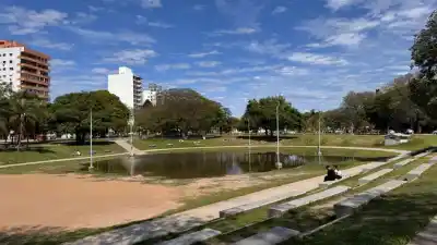 La crecida del Paraná se tragó el piletón de Cambá Cuá: dónde va a parar el agua