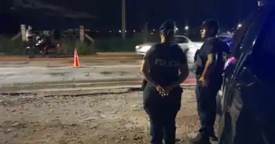 Perdió el control del auto y chocó contra un árbol: lo que arrojó el test de alcoholemia dejó a todos en shock