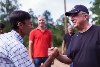 Misiones confirmó un aumento para estatales y jubilados: el número que se cobra en dos partes