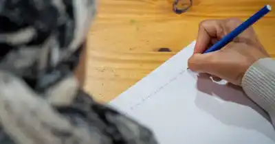 Vuelven al trabajo tras un cáncer y chocan con un vacío legal que nadie resuelve