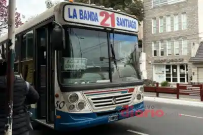 Bajó del colectivo con su hija y el chofer le dejó una frase que la llevó directo a la comisaría