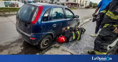 Chispas y humo en pleno barrio Fátima: lo que hizo el conductor antes de que llegaran los bomberos