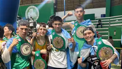 El pibe de Viedma que fue a pelear a Bolivia y volvió con un cinturón mundial bajo el brazo