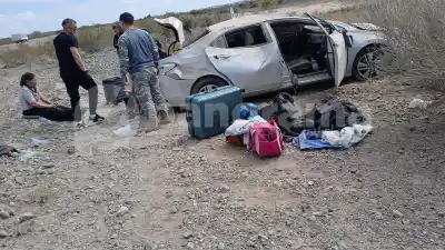 Volcó en la Ruta 40 con cuatro catamarqueños adentro: dos terminaron internados en el Rawson