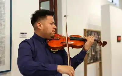 Un violinista del Colón vuelve a Jujuy para tocar una obra que nunca se escuchó en la provincia