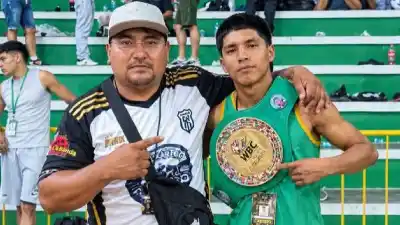 El cinturón que cruzó la frontera: el boxeador de Monterrico que hizo historia para el país
