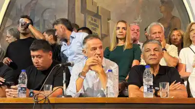 La CGT negocia en secreto con el Gobierno por 27 mil viviendas frenadas