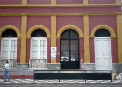 Encontraron las puertas cerradas y lo que sucedió después dejó helados a todos