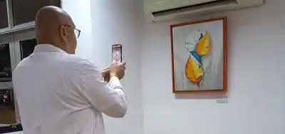 La costanera de Posadas estrena sala con una muestra que reúne a toda una escuela de arte
