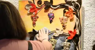 En Guaymallén se puede recorrer una muestra de arte con los ojos cerrados: el detalle que la hace única