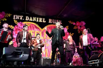 Clodomira le cantó a sus mamás: la fiesta que se armó en la Plaza San Martín