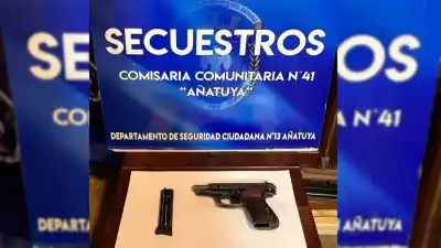 Publicaron un arma en un grupo de WhatsApp y lo que pasó después sorprendió a todos