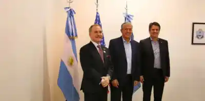 El embajador de EE.UU. se reunió con Figueroa y dejó un número que ilusiona a Neuquén