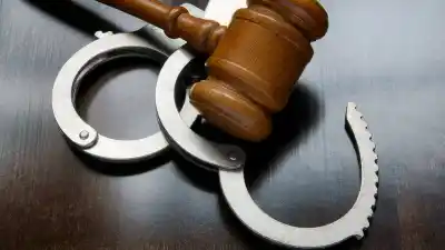 Saltó la reja de su expareja, pero la puerta no se abrió: la Justicia tomó una decisión inesperada