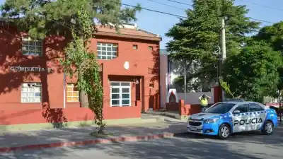 Abrieron la ventana de una casa en plena Avenida y la Policía los vio hacer algo puntual