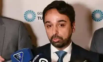 El intento de un alto funcionario por cerrar una causa judicial quedó en la nada: la querella lo rechazó de plano