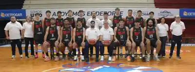 Villa debuta esta noche en casa con un plantel que ilusiona y una estructura que lo sostiene