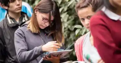 Santa Cruz: qué pasa con los jóvenes después de los 18, según el Censo 2022