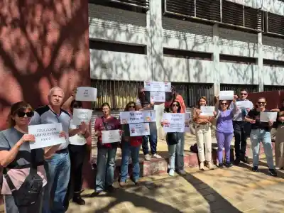 42 días sin clases en los preuniversitarios: los padres destrozaron el plan de la UNSJ