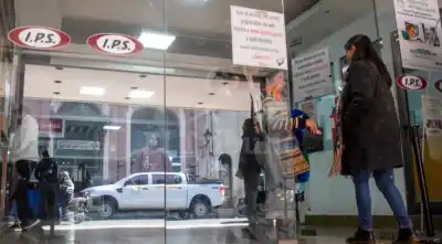 Les pide a los médicos recetar más barato: qué remedios y prótesis quiere evitar el IPS