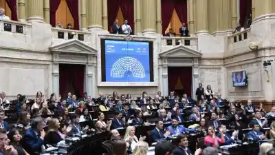 Milei se fue de nuevo del país y ATE le apunta a la Quinta: la protesta que lo espera