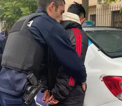 La encontraron llorando en una esquina de Villa Mercedes: su pareja de 20 años quedó demorado