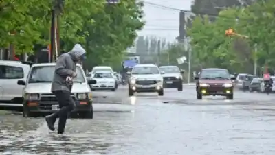 Alerta por tormentas en Neuquén y Río Negro: la franja horaria que el SMN puso bajo la lupa