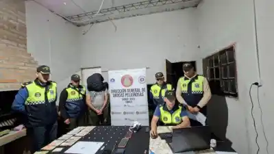 En Famaillá vendían droga por un orificio en la pared: cayó el kiosco que todos conocían