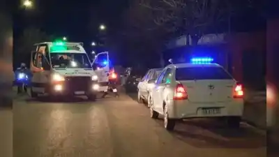 Dos puñaladas en plena calle y un dato que lo complica al agresor: la víctima pudo reconocerlo