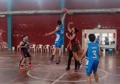 Lobos se quedó con un partido de infarto y así quedó la tabla del básquet del Valle