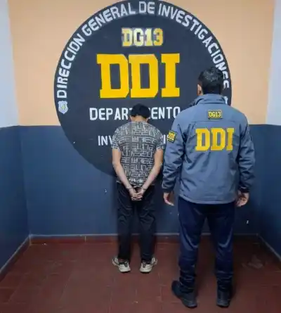 Trepa por los techos de medio barrio para escapar: lo esperaban en un patio y ahí se terminó todo