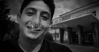Lo atacaron en la vereda de su casa y no pudo contarlo: el barrio Santa Lucía despide a Franco