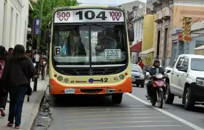 La 104 cambia de manos: qué encontraron en los colectivos de El Nene