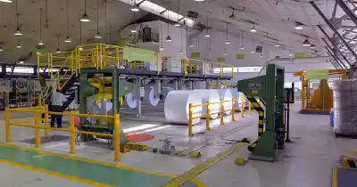 El informe que revela el golpe invisible a la economía local: miles de puestos desaparecieron